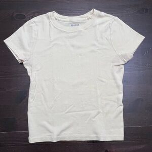 Hollister Women's Pale Yellow Short-Sleeve Crewneck Tee